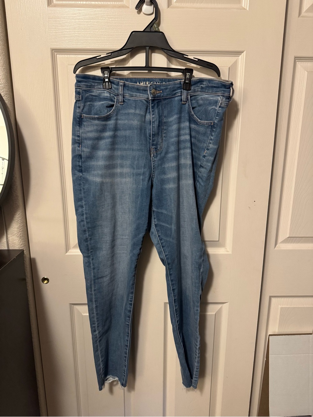 American Eagle Outfitters Light Blue High-Rise Women’s Jeans